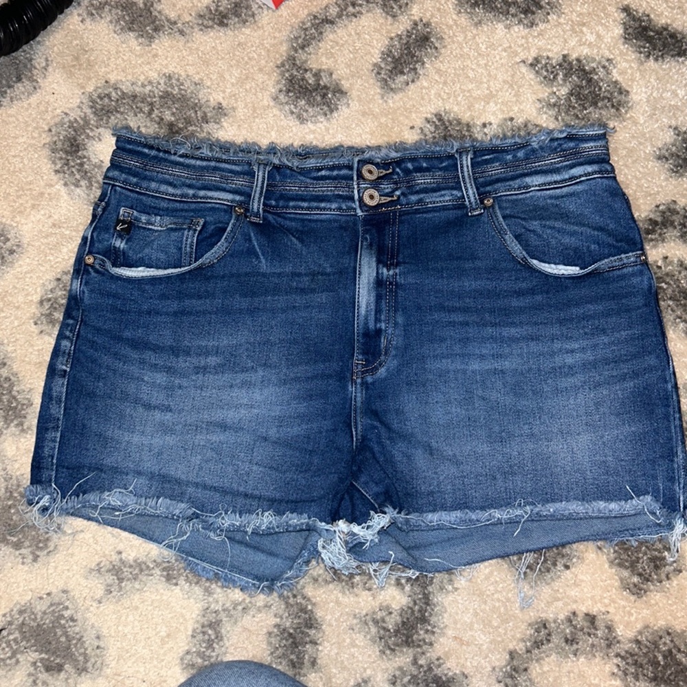 Kancan shorts.